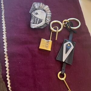 Burberry Pallas  helmet key chain with padlock